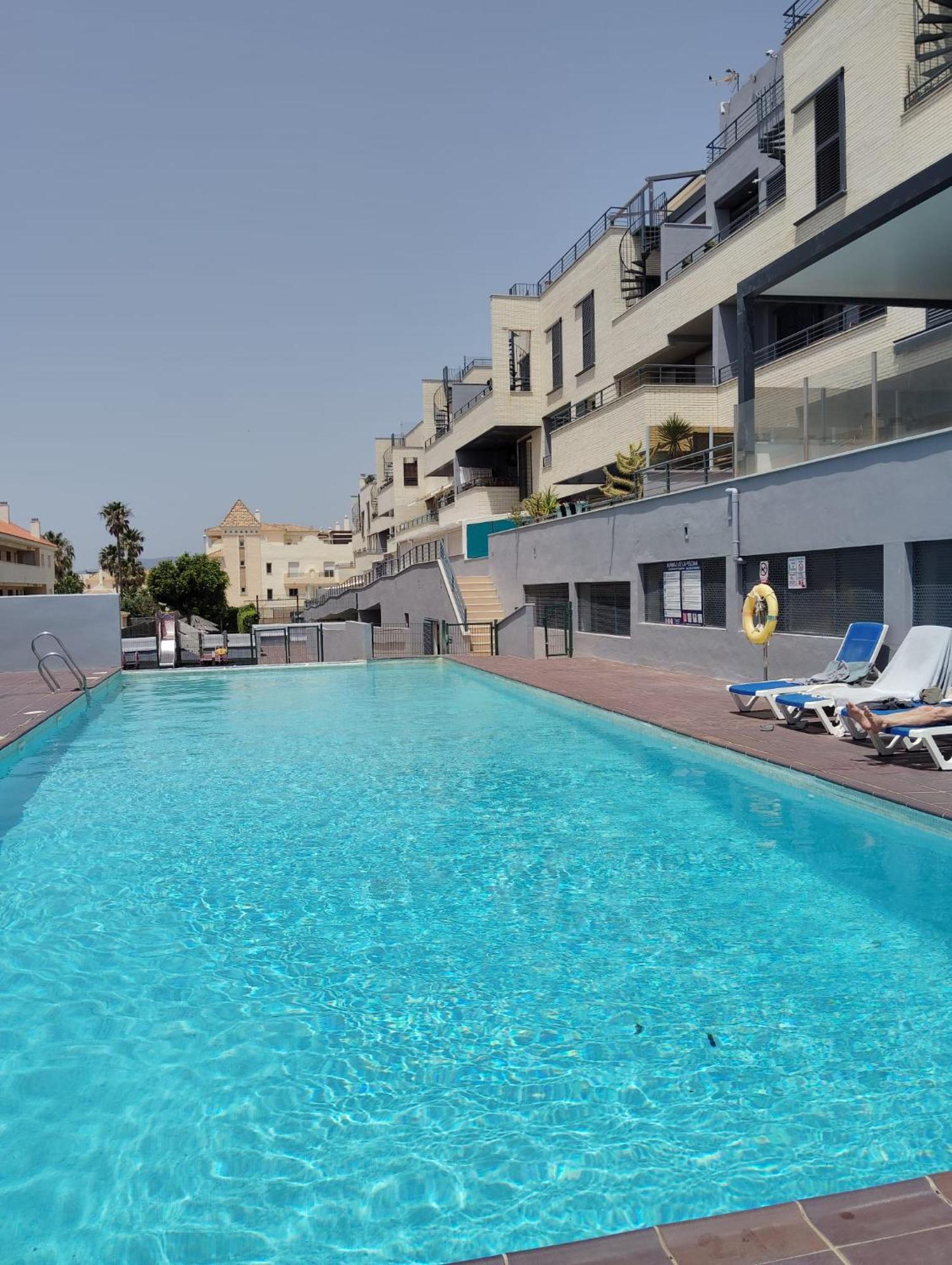 Appartement Duplex Con Piscina, Parking Y Wifi A 250m De La Playa